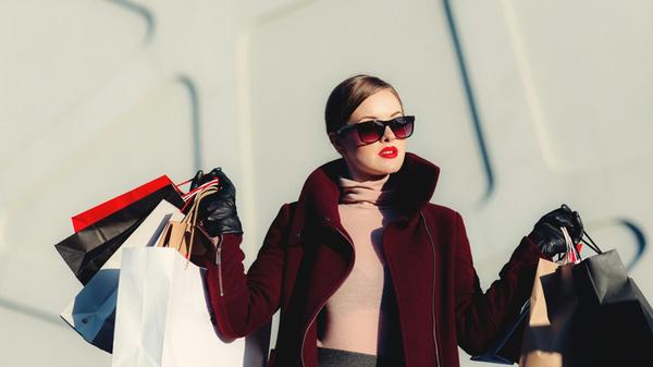 Secondhandmärkte sind in. Am Sonntag hat die Villa Leon einen eben solchen im Angebot. Unter dem Titel "Second Soul" findet von 11 bis 17 Uhr ein Mädchenflohmarkt, auf dem man sich mit neuen gebrauchten Lieblingsstücken eindecken kann.