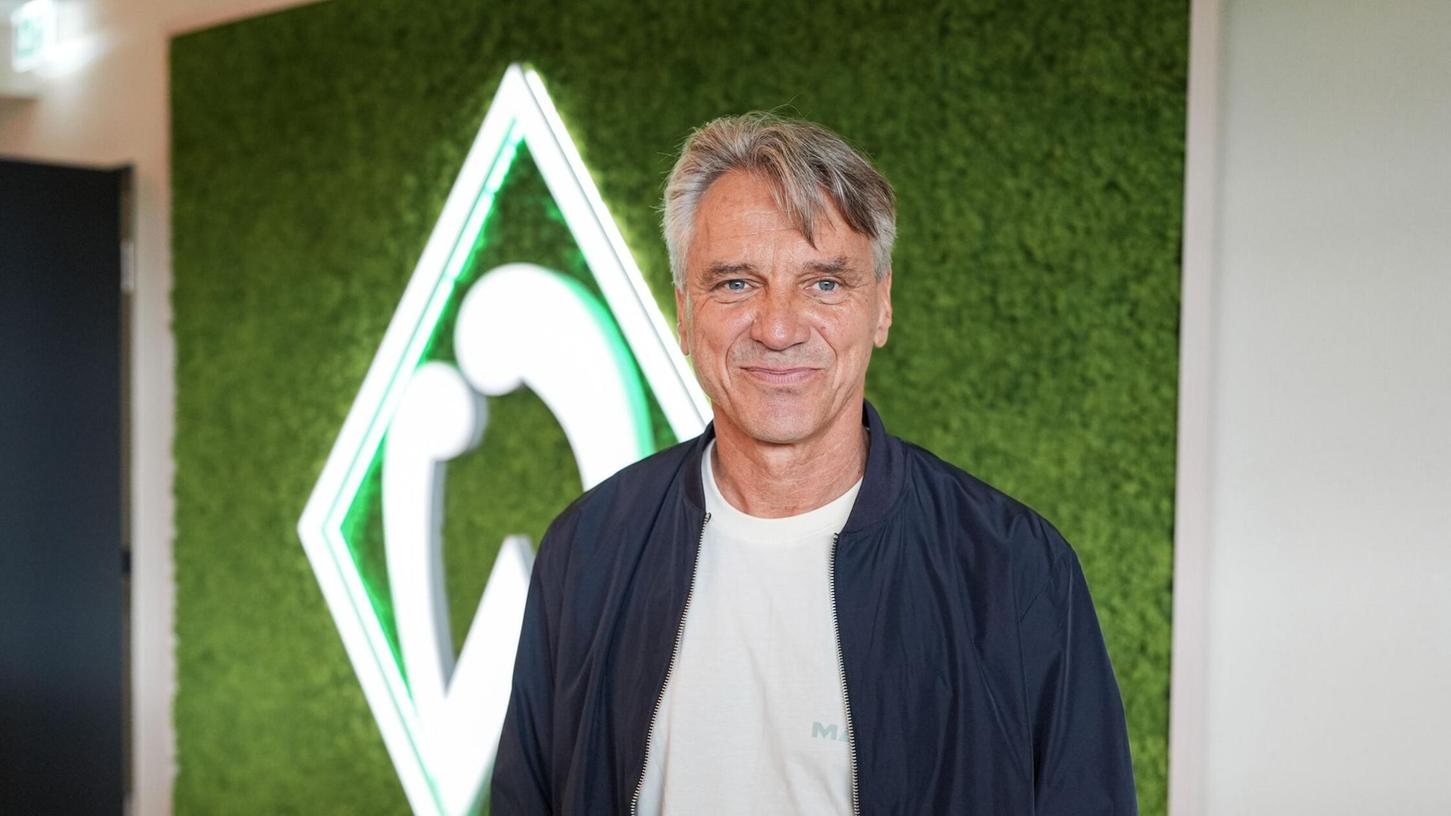 Horst Steffen wird als neuer Werder-Trainer präsentiert. Horst Steffen wird als neuer Werder-Trainer präsentiert.