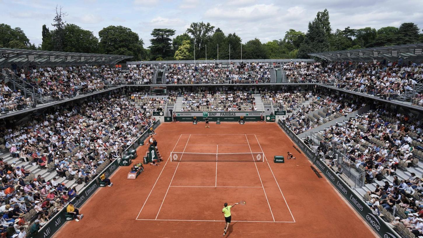 In einem der schönsten Stadien zog Alexander Zverev in Runde drei ein. In einem der schönsten Stadien zog Alexander Zverev in Runde drei ein.