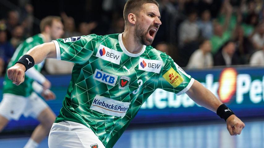 Fabian Wiede schreit nach einem Treffer seinen Jubel heraus Fabian Wiede schreit nach einem Treffer seinen Jubel heraus