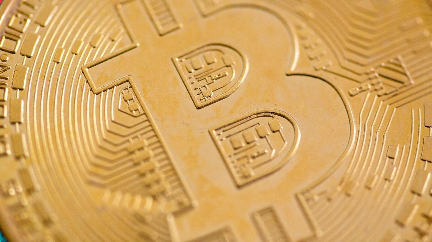 Der Bitcoin kommt derzeit auf eine Marktkapitalisierung von rund 2,1 Billionen Dollar. Der Bitcoin kommt derzeit auf eine Marktkapitalisierung von rund 2,1 Billionen Dollar.