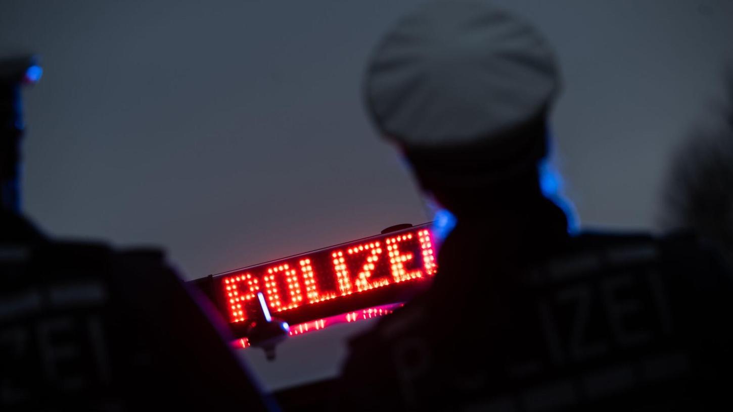 Wurde der Brand vorsätzlich gelegt? Die Ermittlungen laufen auf Hochtouren. (Symbolbild) Wurde der Brand vorsätzlich gelegt? Die Ermittlungen laufen auf Hochtouren. (Symbolbild)