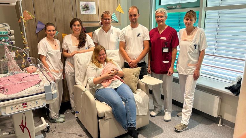 Chefarzt Matthias Keller spricht von einem kleinen Wunder. Inzwischen gehe es dem Kind ausgezeichnet, das Gewicht habe sich mehr als vervierfacht. Chefarzt Matthias Keller spricht von einem kleinen Wunder. Inzwischen gehe es dem Kind ausgezeichnet, das Gewicht habe sich mehr als vervierfacht.