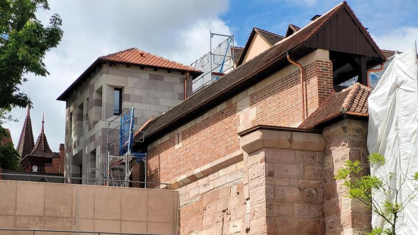 In einem neuen Turm wird künfitg Wissen vermittelt: Der Verein "Geschichte für alle e.V." zieht ein. In einem neuen Turm wird künfitg Wissen vermittelt: Der Verein "Geschichte für alle e.V." zieht ein.