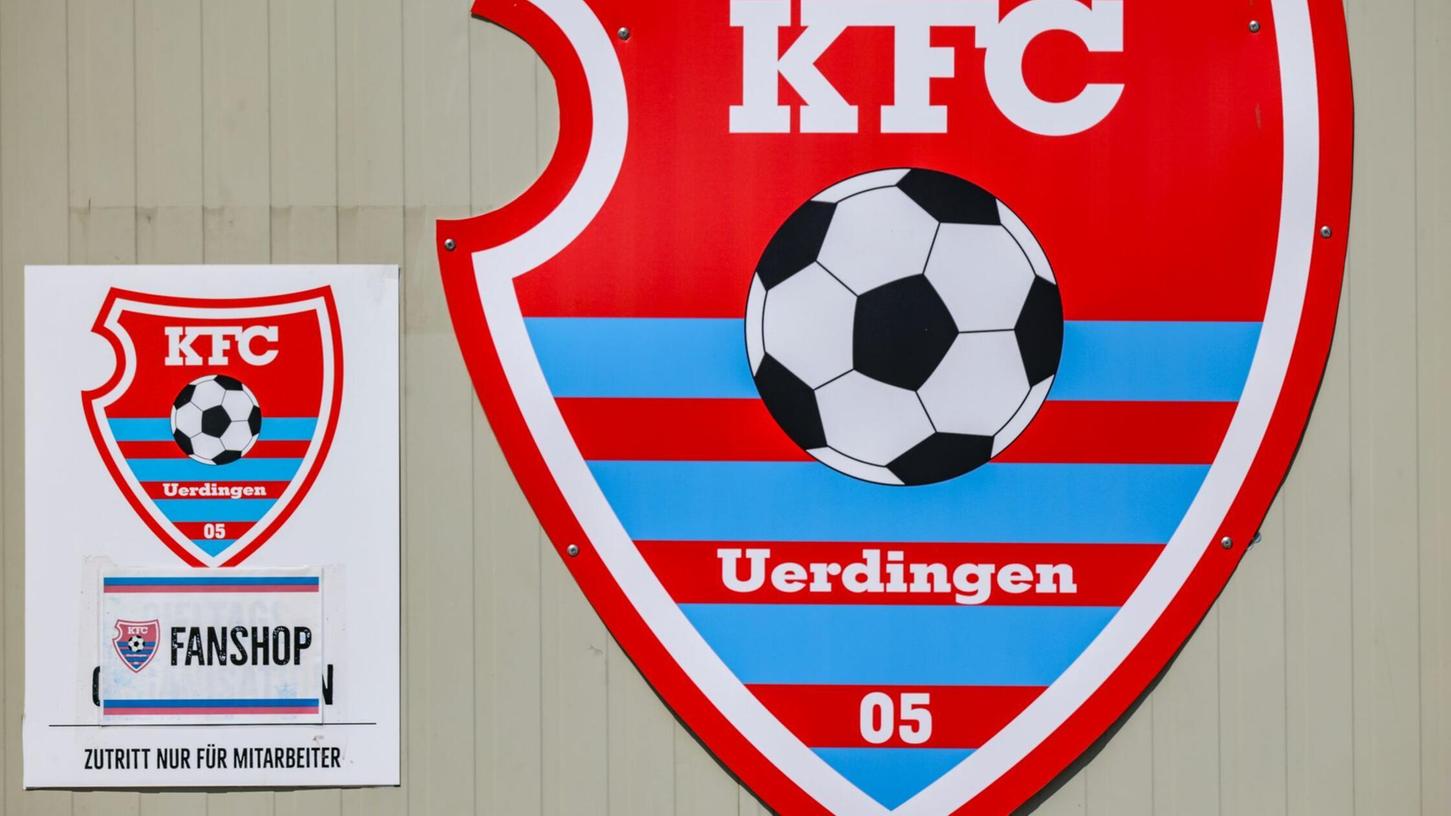 Der insolvente KFC Uerdingen setzt den Spielbetrieb nach dem Regionalliga-Aus in der Oberliga fort. Der insolvente KFC Uerdingen setzt den Spielbetrieb nach dem Regionalliga-Aus in der Oberliga fort.