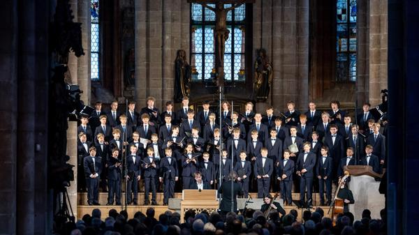 Der Windsbacher Knabenchor singt in der Sebalduskirche.