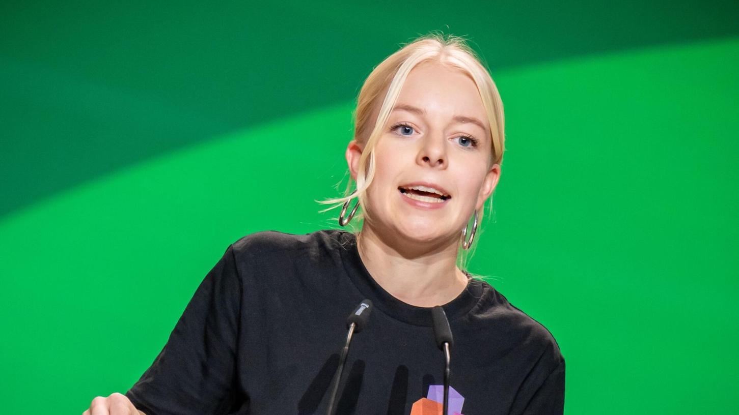 Die Grüne-Jugend-Vorsitzende löste mit einem Anti-Polizei-Pullover Entrüstung aus - und ist von den Reaktionen „überrascht“. (Archivbild) Die Grüne-Jugend-Vorsitzende löste mit einem Anti-Polizei-Pullover Entrüstung aus - und ist von den Reaktionen „überrascht“. (Archivbild)
