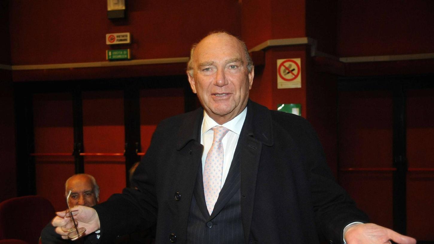 Ernesto Pellegrini war elf Jahre lang Präsident und Besitzer von Inter Mailand. Ernesto Pellegrini war elf Jahre lang Präsident und Besitzer von Inter Mailand.