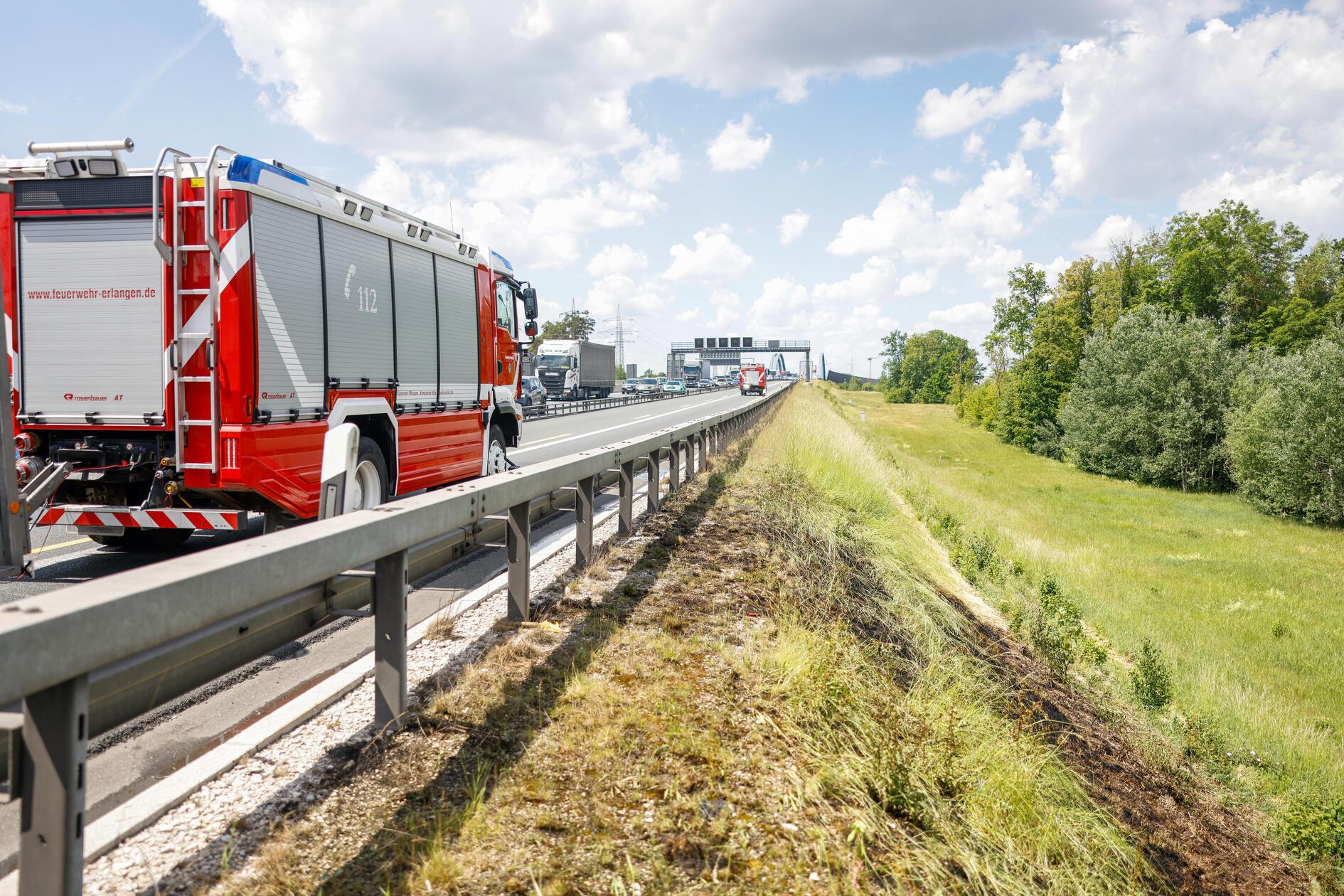 Betroffen war ein kurzer Autobahnabschnitt zwischen dem Kreuz Fürth/Erlangen und Erlangen-Frauenaurach.