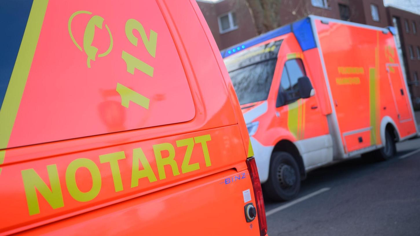 Alle Unfallbeteiligten wurden ersten Erkenntnissen zufolge verletzt. (Symbolbild) Alle Unfallbeteiligten wurden ersten Erkenntnissen zufolge verletzt. (Symbolbild)