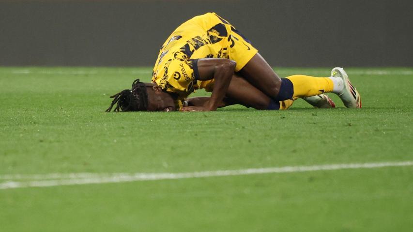 Schmerzhaftes Ende für Yann Aurel Bisseck. Schmerzhaftes Ende für Yann Aurel Bisseck.