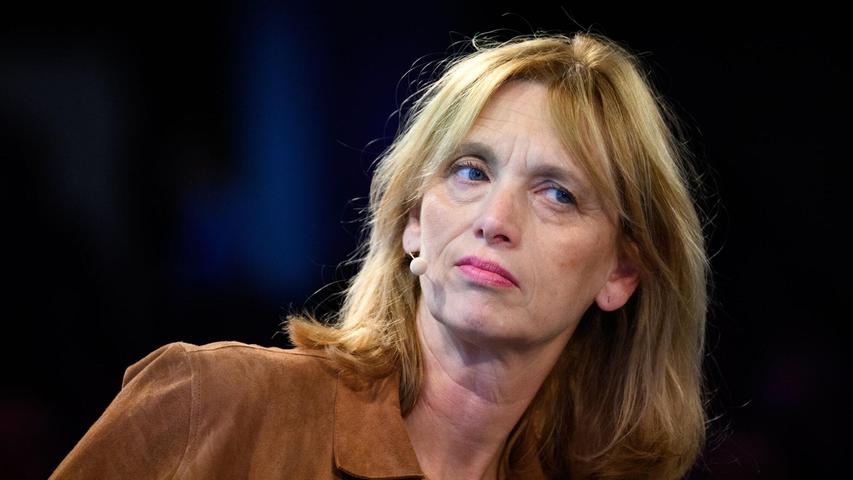 Familienministerin Karin Prien will den Mutterschutz für Selbstständige verbessern. Familienministerin Karin Prien will den Mutterschutz für Selbstständige verbessern.