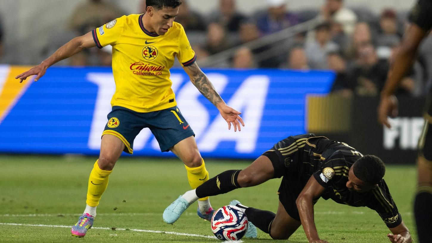 Timothy Tillman (rechts) und Los Angeles FC hatten gegen Club América einen schweren Stand, setzten sich am Ende aber durch. Timothy Tillman (rechts) und Los Angeles FC hatten gegen Club América einen schweren Stand, setzten sich am Ende aber durch.