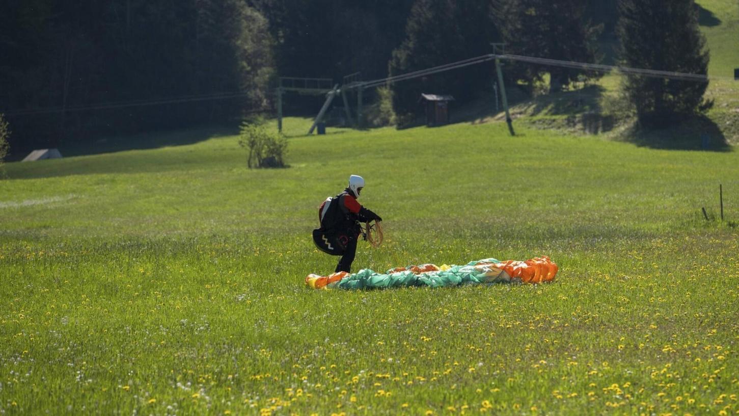 Schwerer Flug-Unfall in Bayern. (Symbolbild) Schwerer Flug-Unfall in Bayern. (Symbolbild)