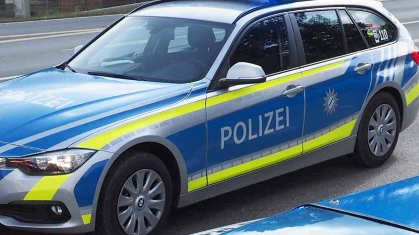 Gegen die Fahrerin wird wegen gefährlichen Eingriffs in den Straßenverkehr gegen sie ermittelt. Gegen die Fahrerin wird wegen gefährlichen Eingriffs in den Straßenverkehr gegen sie ermittelt.
