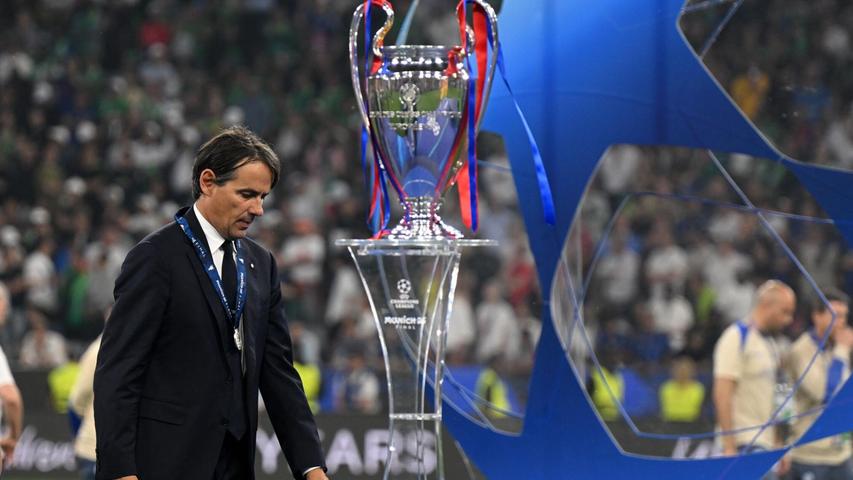 Inter-Trainer Simone Inzaghi lässt seine Zukunft nach der Finalpleite offen. Inter-Trainer Simone Inzaghi lässt seine Zukunft nach der Finalpleite offen.