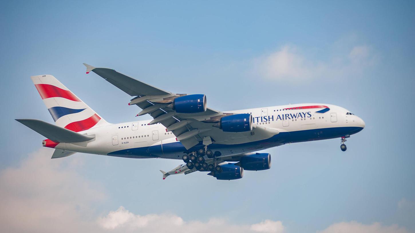 EIn Doppeldecker-Airbus der British Airways (Symbolbild). EIn Doppeldecker-Airbus der British Airways (Symbolbild).