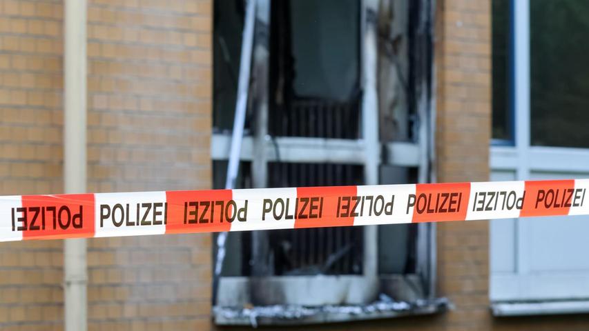 Brandermittler des LKA sicherten Spuren. Brandermittler des LKA sicherten Spuren.