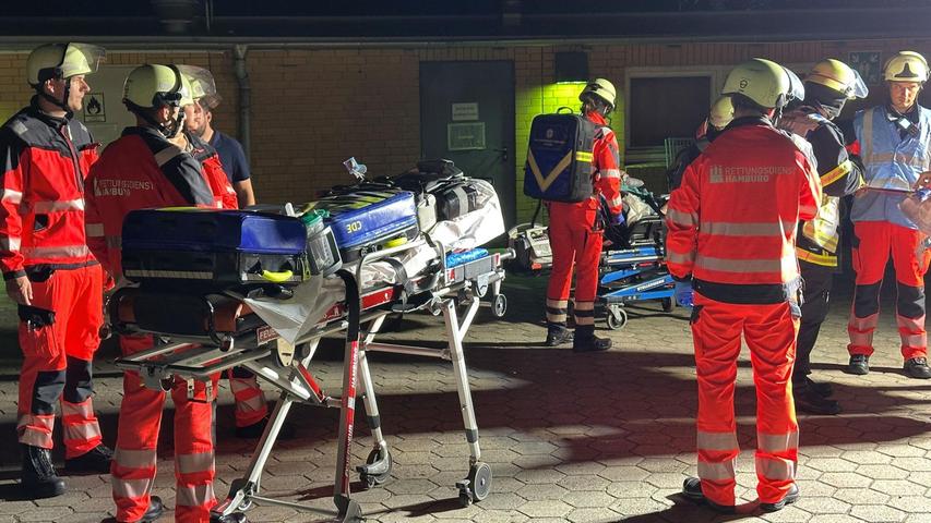 Die Feuerwehr war mit einem Großaufgebot im Einsatz. Die Feuerwehr war mit einem Großaufgebot im Einsatz.