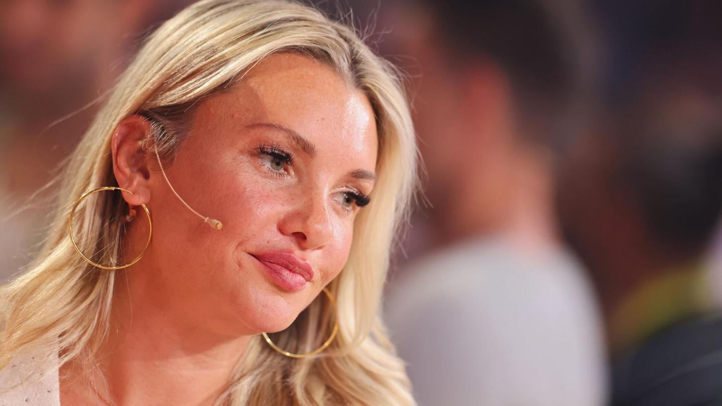 Evelyn Burdecki macht beim „Traumschiff“ mit. Evelyn Burdecki macht beim „Traumschiff“ mit.