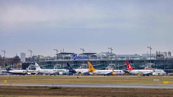Flughafen Nürnberg, 30.03.2025 Mehrere Passagierfl