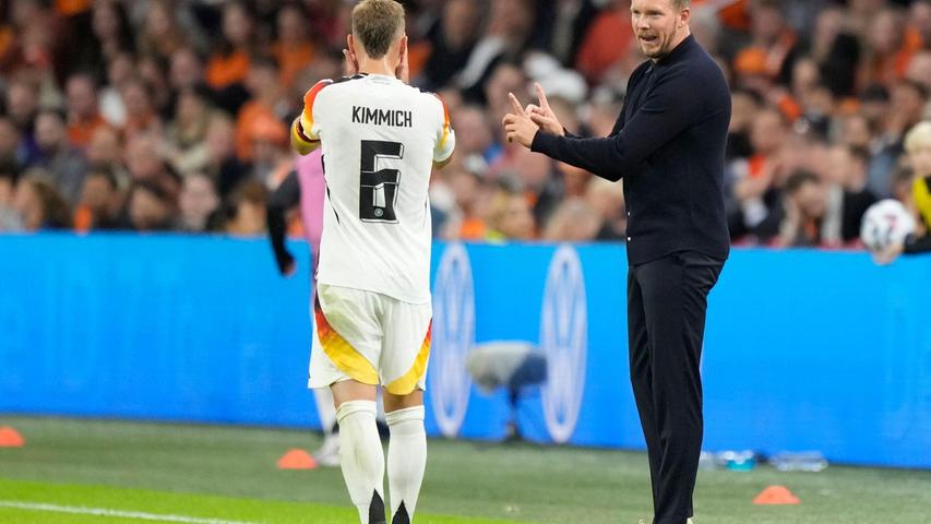 Der Bundestrainer und sein Kapitän: Julian Nagelsmann (r) beim Länderspiel mit Joshua Kimmich. Der Bundestrainer und sein Kapitän: Julian Nagelsmann (r) beim Länderspiel mit Joshua Kimmich.
