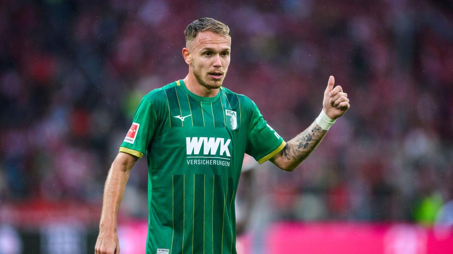 Irvin Cardona verlässt den FC Augsburg endgültig. Irvin Cardona verlässt den FC Augsburg endgültig.