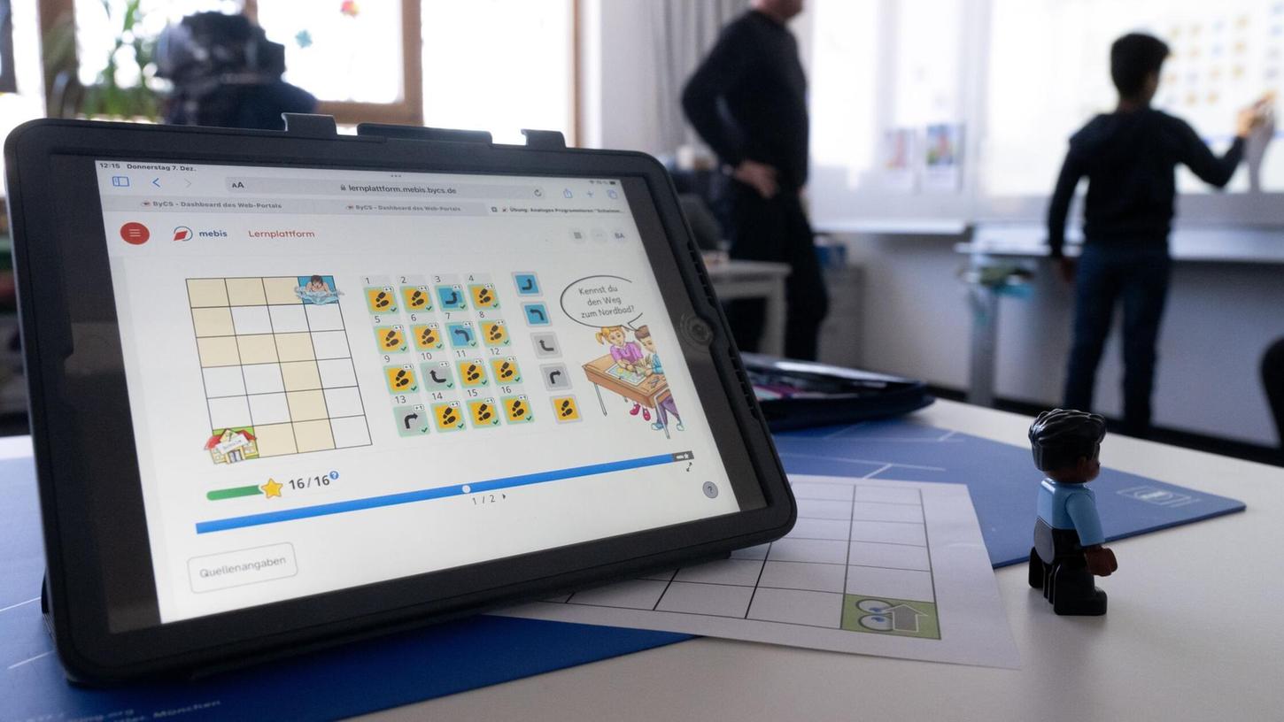 Tablets für alle Schüler ab Klasse 5? Wird es doch nicht geben. (Symbolbild) Tablets für alle Schüler ab Klasse 5? Wird es doch nicht geben. (Symbolbild)