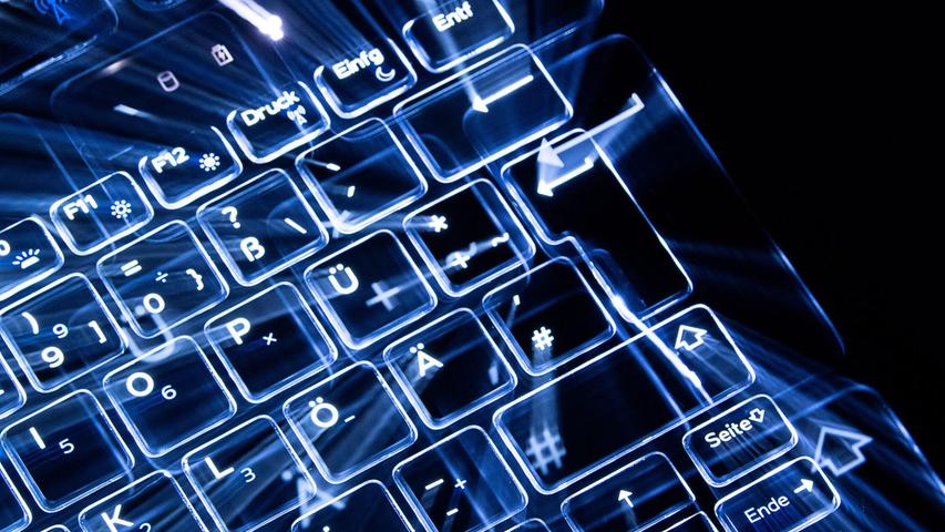 Die Täter sitzen bei Cyberstraftaten oft im Ausland. (Symbolbild) Die Täter sitzen bei Cyberstraftaten oft im Ausland. (Symbolbild)