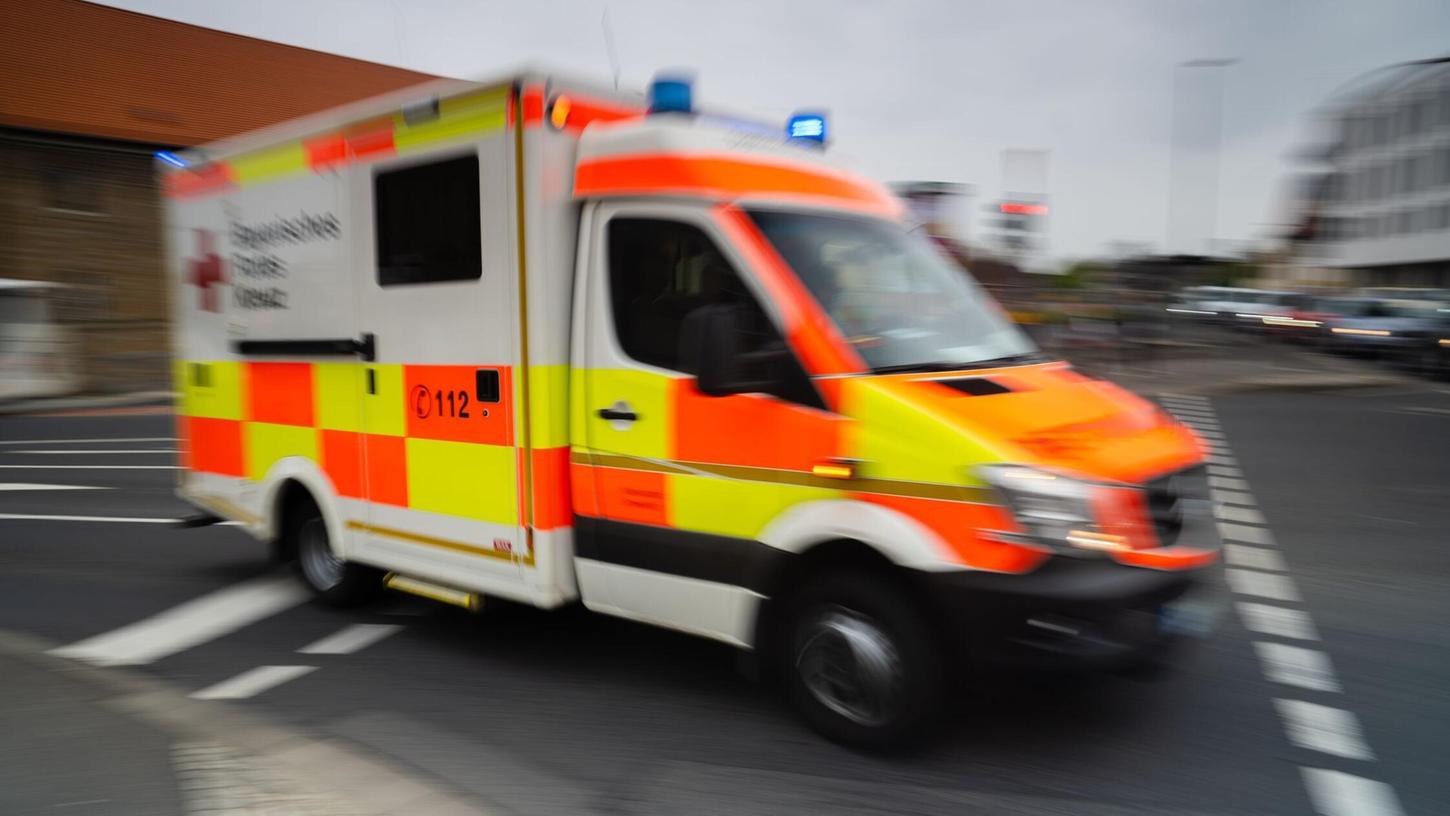 Bei einem Auffahrunfall bei Berching ist eine Familie leicht verletzt worden. (Symbolbild) Bei einem Auffahrunfall bei Berching ist eine Familie leicht verletzt worden. (Symbolbild)