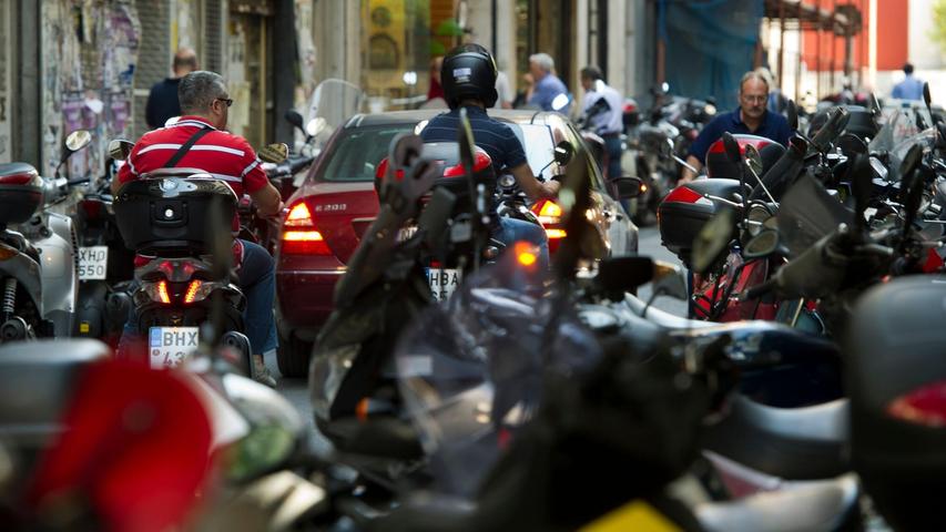 Griechenland hat eine der höchsten Verkehrstoten-Quoten in der EU Griechenland hat eine der höchsten Verkehrstoten-Quoten in der EU