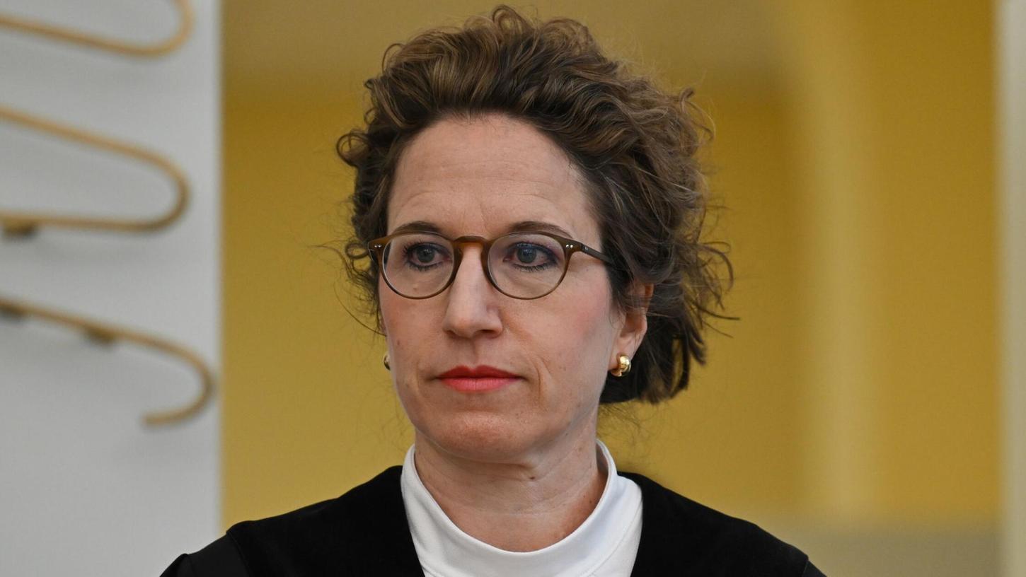 Die Vorsitzende Richterin Eva-Marie Distler will am 25. Juni das Urteil im Sommermärchen-Prozess verkünden. Die Vorsitzende Richterin Eva-Marie Distler will am 25. Juni das Urteil im Sommermärchen-Prozess verkünden.