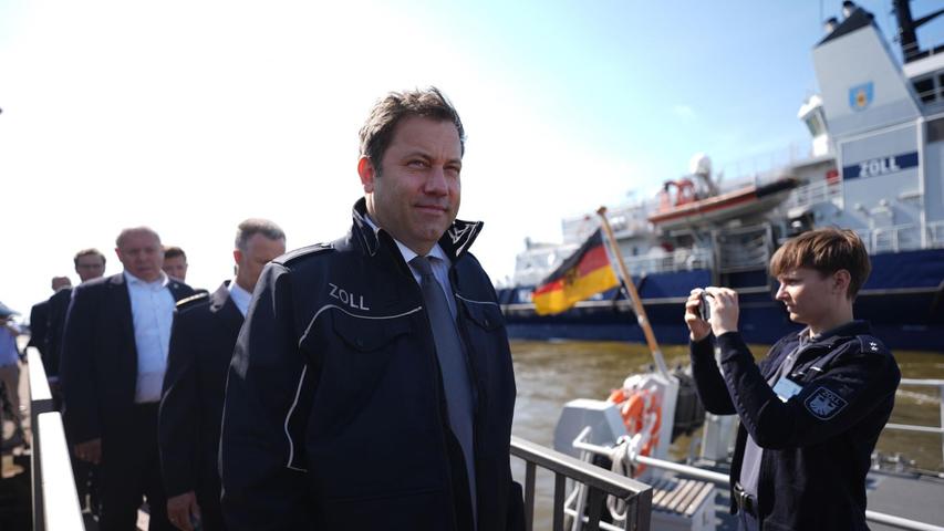 Finanzminister Klingbeil hat in Hamburg die Zoll-Jahresbilanz vorgestellt. Finanzminister Klingbeil hat in Hamburg die Zoll-Jahresbilanz vorgestellt.