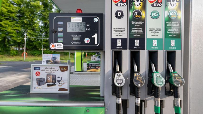 Tanken in Tschechien lohnt sich für deutsche Autofahrer. Tanken in Tschechien lohnt sich für deutsche Autofahrer.