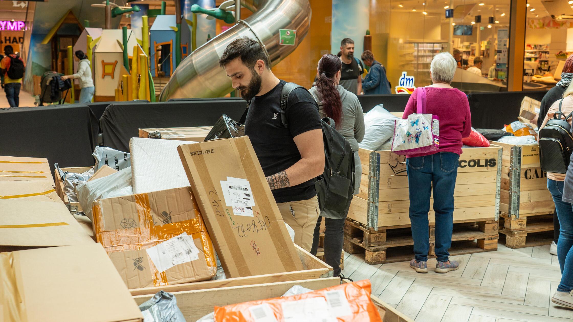 Im Einkaufszentrum Flair in Fürth startete am Dien