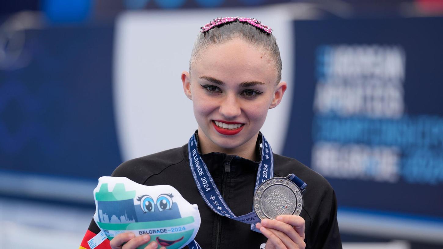 Klara Bleyer ist Europameisterin im Synchronschwimmen. Klara Bleyer ist Europameisterin im Synchronschwimmen.
