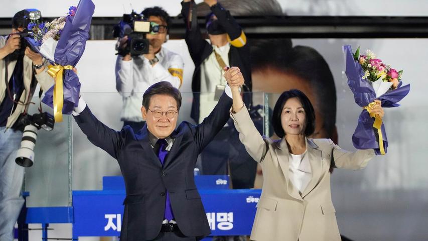 Lees Aufsteiger-Biografie spiegelt eindrücklich den Aufstieg Südkoreas wider. Lees Aufsteiger-Biografie spiegelt eindrücklich den Aufstieg Südkoreas wider.