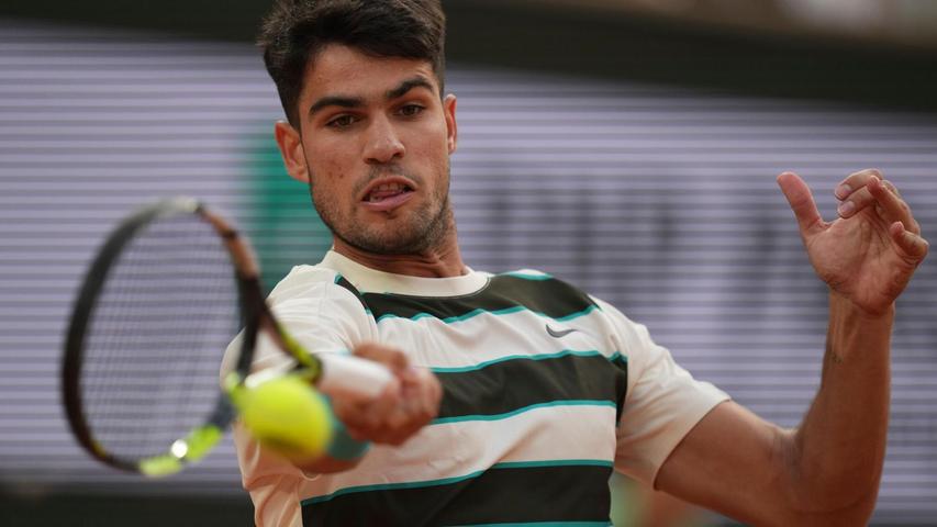 Carlos Alcaraz erreichte in Paris im Eiltempo das Halbfinale. Carlos Alcaraz erreichte in Paris im Eiltempo das Halbfinale.