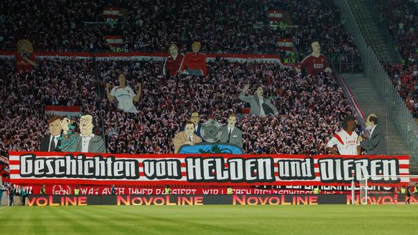 Am gleichen Spieltag startet auch die Reihe imposanter Choreografien, die die organisierte Fanszene in Nürnberg anlässlich des anstehenden Vereinsjubiläums auf die Beine stellt.