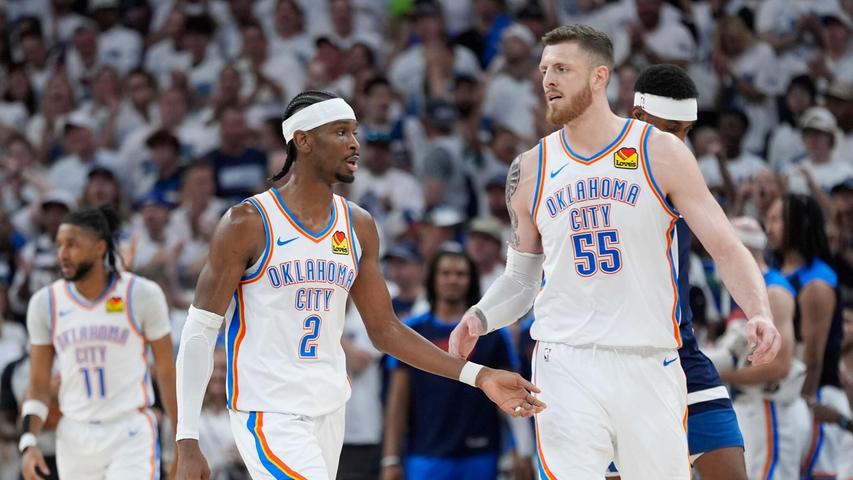Der Star ist klar Shai Gilgeous-Alexander (links) - Hartensteins Rolle im Team wird aber von niemandem unterschätzt. Der Star ist klar Shai Gilgeous-Alexander (links) - Hartensteins Rolle im Team wird aber von niemandem unterschätzt.
