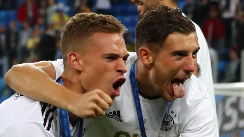 2017 holte Goretzka (r.) mit Kimmich den Confed-Cup-Pokal. 2017 holte Goretzka (r.) mit Kimmich den Confed-Cup-Pokal.