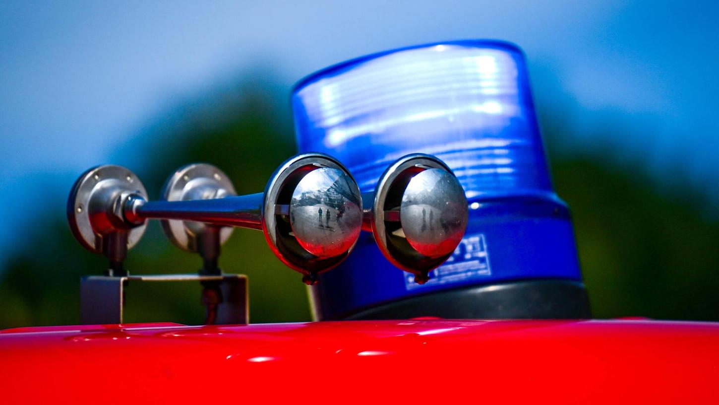Die Feuerwehr Rednitzhembach bekam Hilfe von der Unterstützungsgruppe Atemschutz des Landkreises Roth. Die Feuerwehr Rednitzhembach bekam Hilfe von der Unterstützungsgruppe Atemschutz des Landkreises Roth.