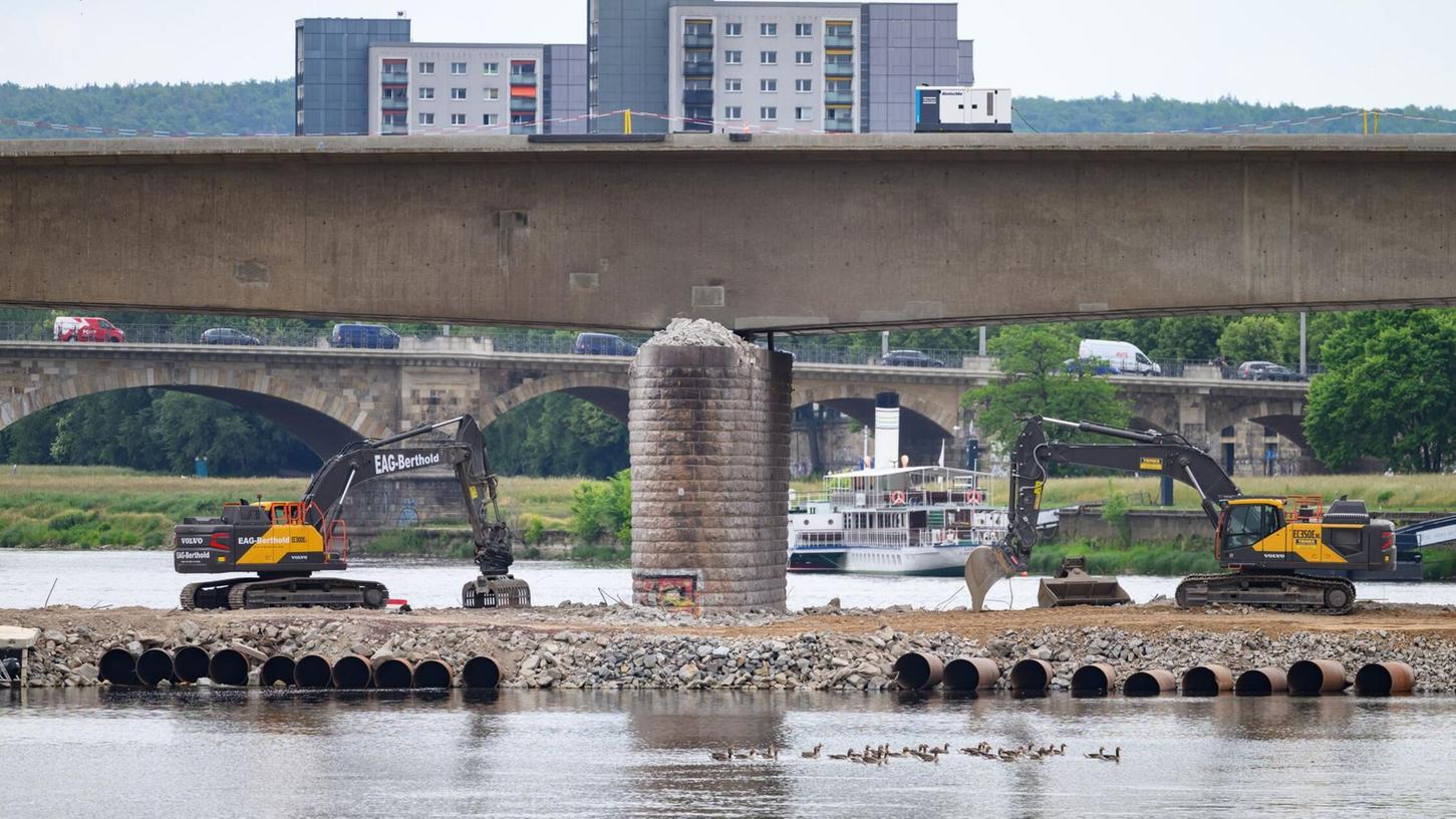 Brücken, Straßen, Energienetze: Die deutsche Infrastruktur soll mit Milliardenschulden modernisiert werden. (Archivbild) Brücken, Straßen, Energienetze: Die deutsche Infrastruktur soll mit Milliardenschulden modernisiert werden. (Archivbild)
