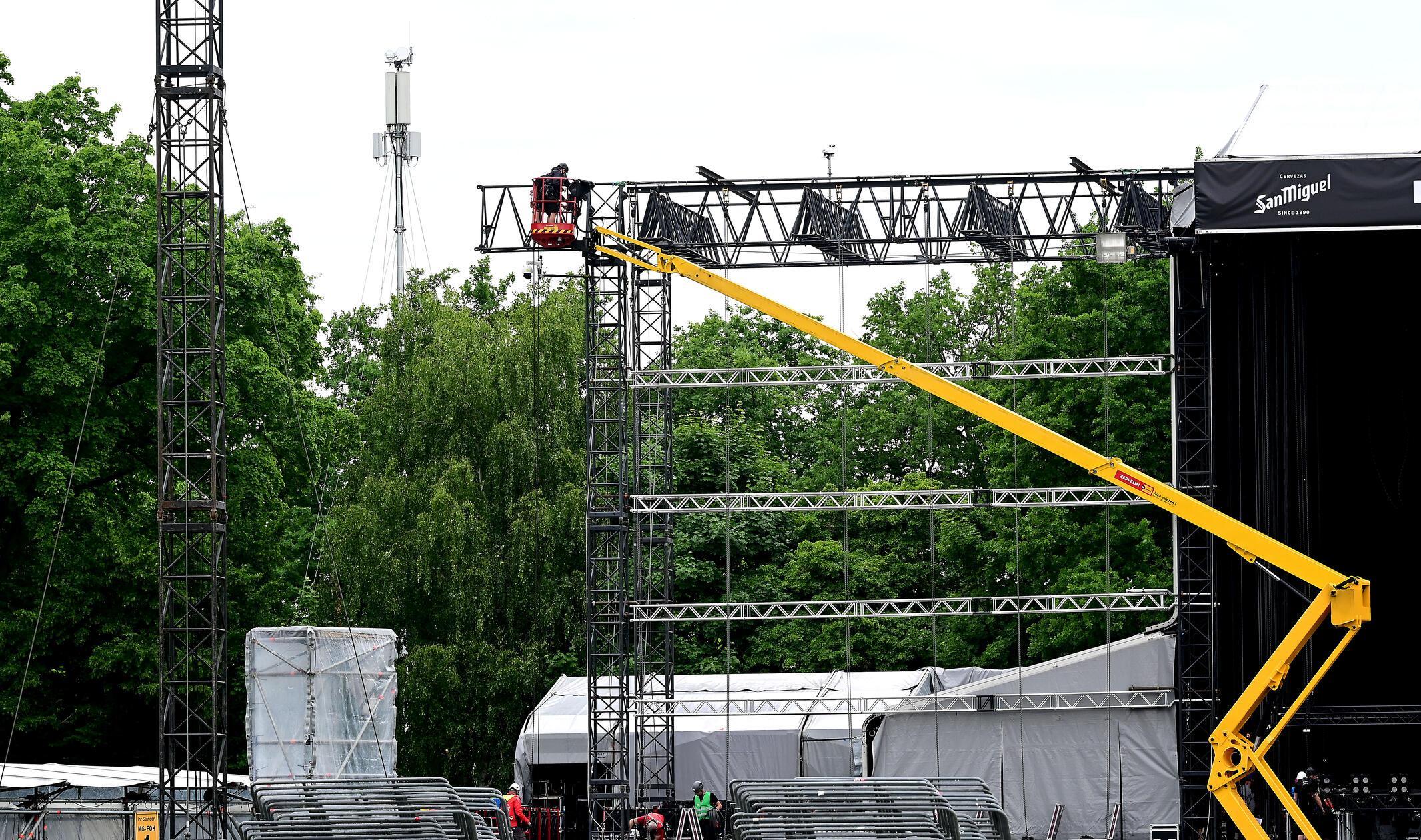 An der zweitgrößten Bühne - der Mandora Stage - wird noch gearbeitet.