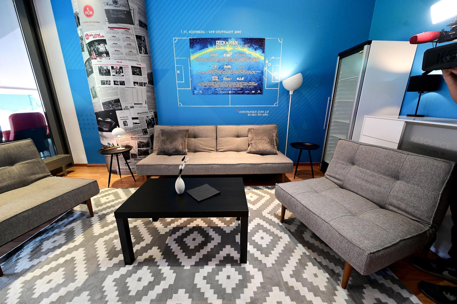 Die VIP-Lounges am angrenzenden Max-Morlock-Stadion wurden zu Künstlergarderoben umfunktioniert.