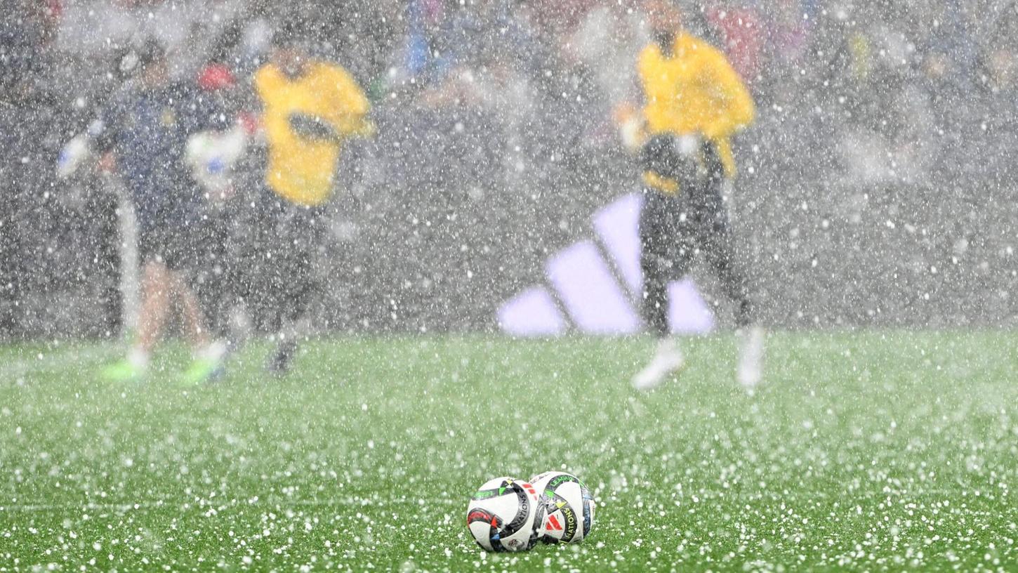 Der Start des Nations League- Halbfinales war verhagelt. Der Start des Nations League- Halbfinales war verhagelt.