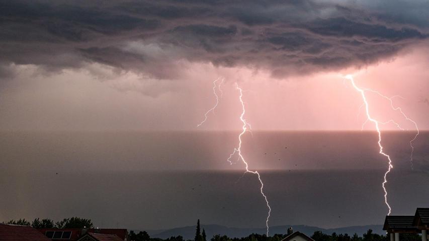 Gewitter zogen über Bayern. Gewitter zogen über Bayern.