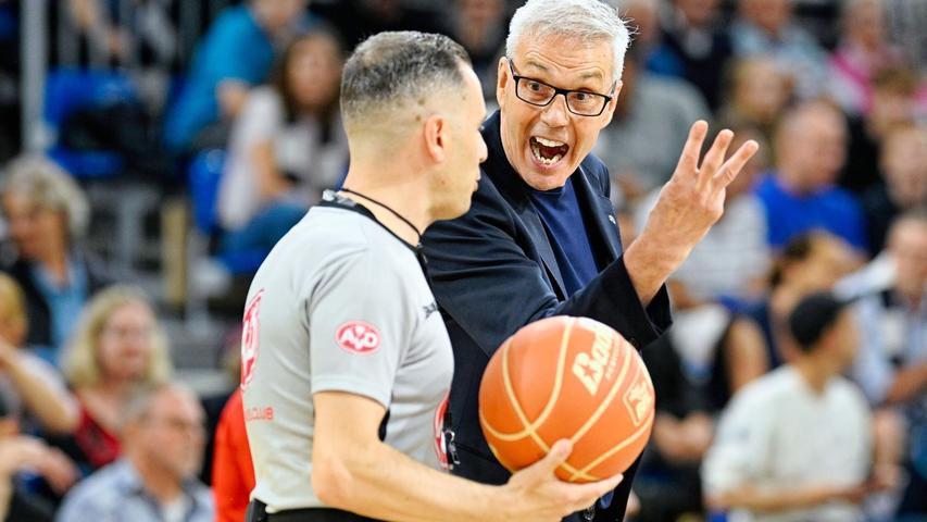 Bayern München gewinnt das zweite Spiel in Heidelberg. Bayern München gewinnt das zweite Spiel in Heidelberg.