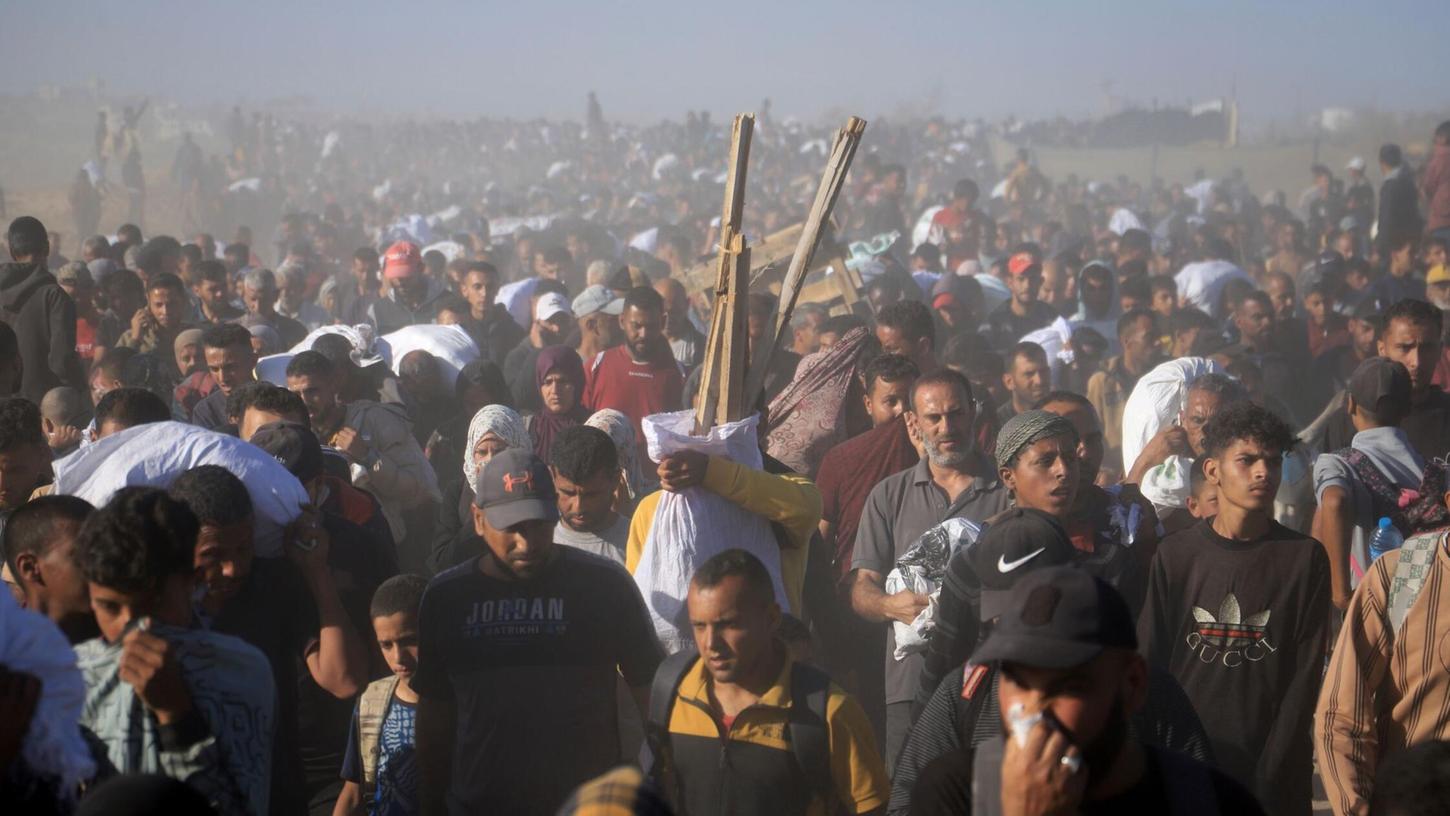 Die Verteilungszentren in Gaza sollen heute wieder öffnen. Die Verteilungszentren in Gaza sollen heute wieder öffnen.