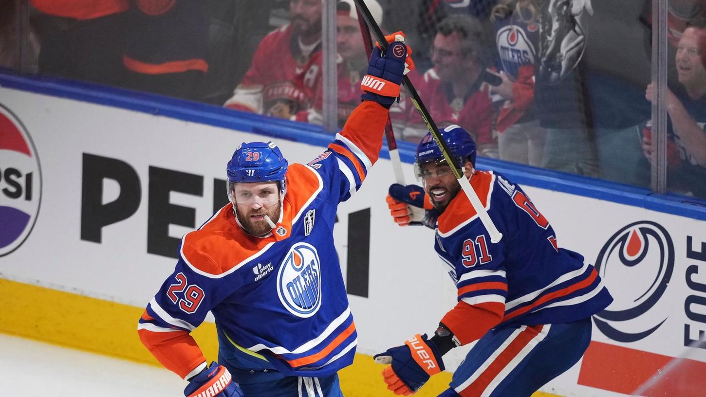 Leon Draisaitl erzielte das erste Tor der Stanley-Cup-Finals schon nach 66 Sekunden. Leon Draisaitl erzielte das erste Tor der Stanley-Cup-Finals schon nach 66 Sekunden.